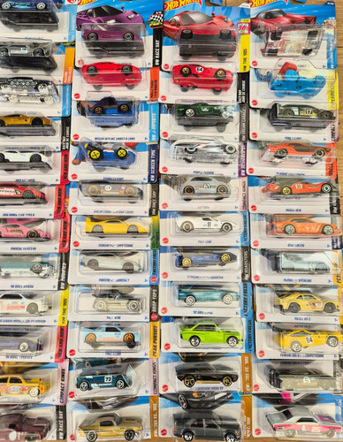 Hot wheels cars pick from - pick,